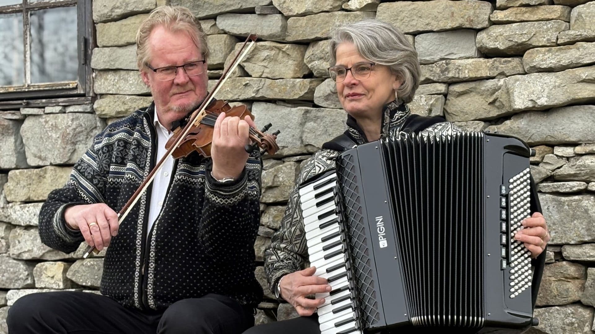 Sommarmusik med Andreas & Helena Duo