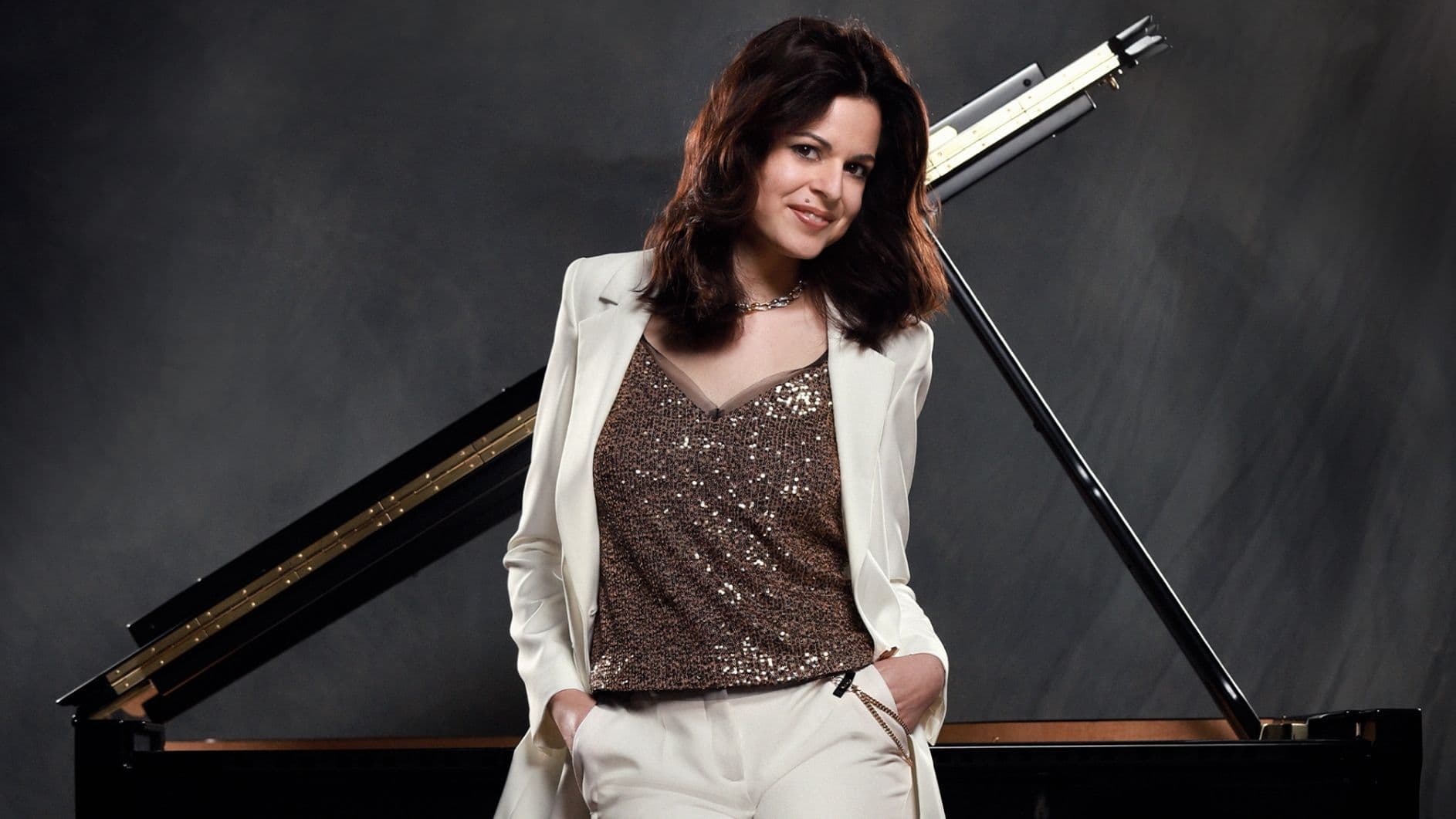 Zlata Chochieva & Jönköpings Sinfonietta: Schumanns pianokonsert
